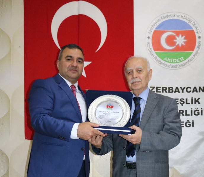  İzmirdə AXC-nin quruluşunun 101-ci il dönümü münasibətiylə konferans təşkil edildi 